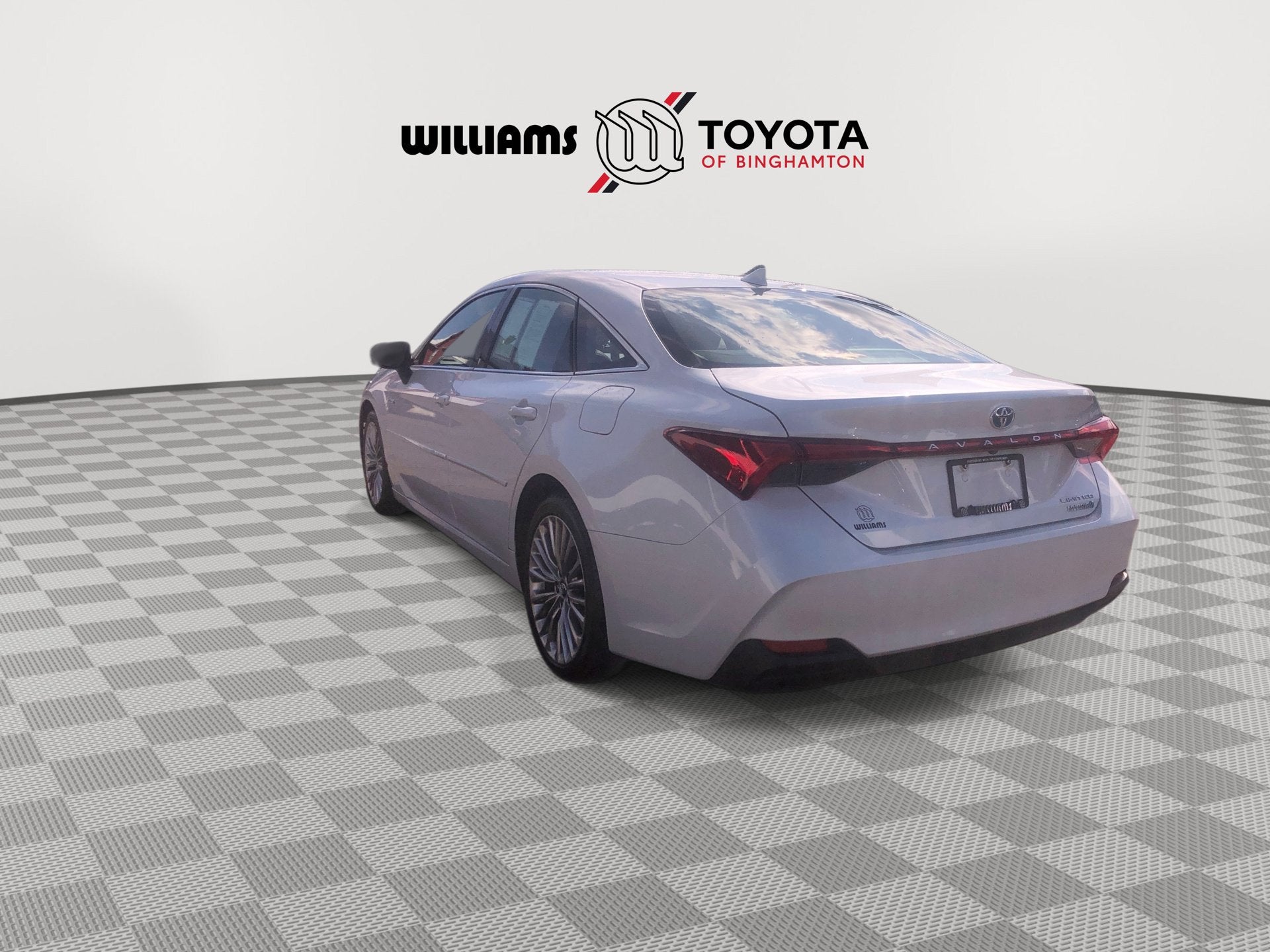 2019 Toyota Avalon Hybrid Limited
