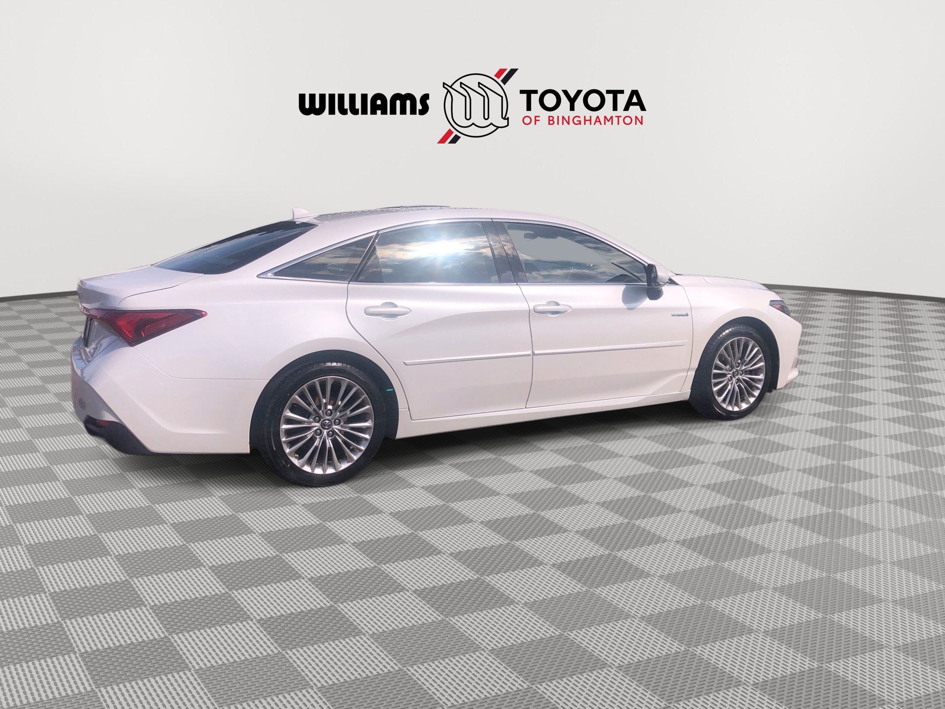 2019 Toyota Avalon Hybrid Limited