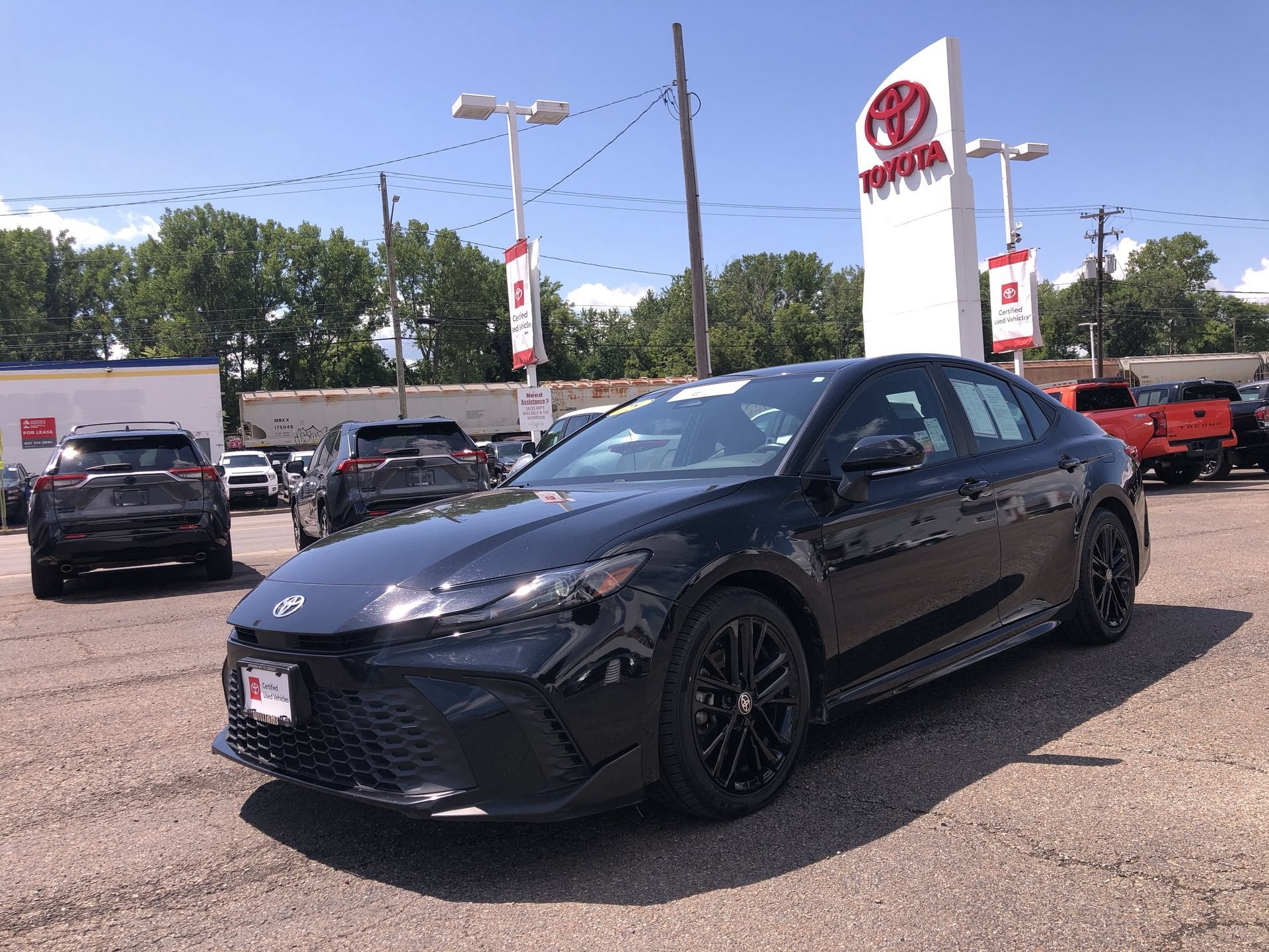 2025 Toyota Camry SE
