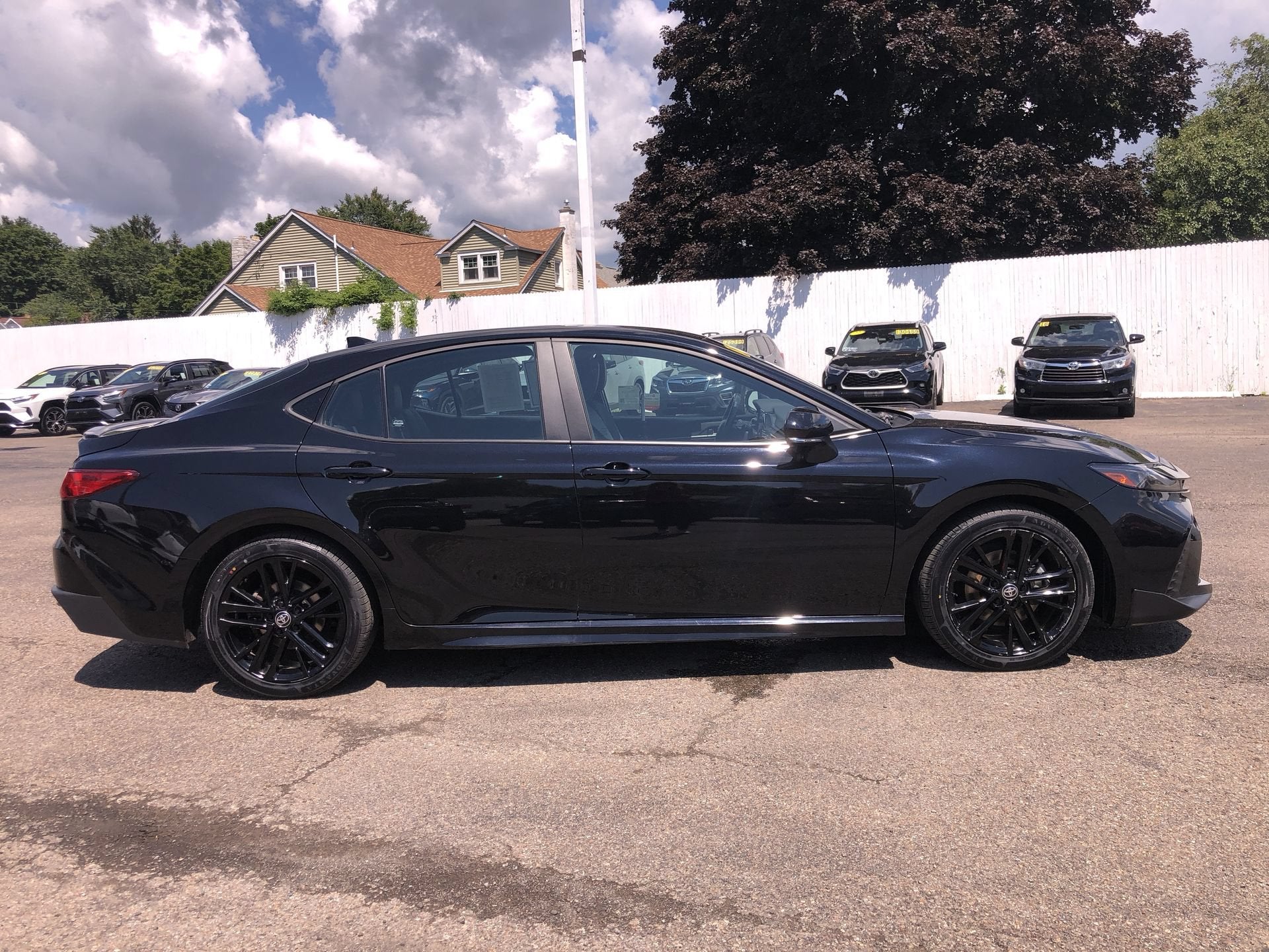 2025 Toyota Camry SE