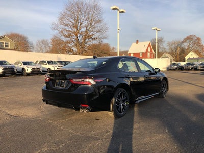 2024 Toyota Camry SE