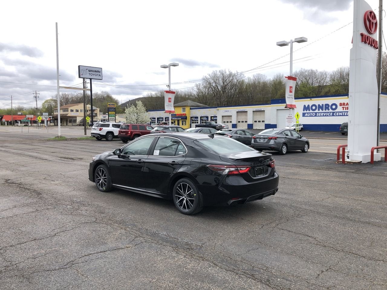 2023 Toyota Camry SE