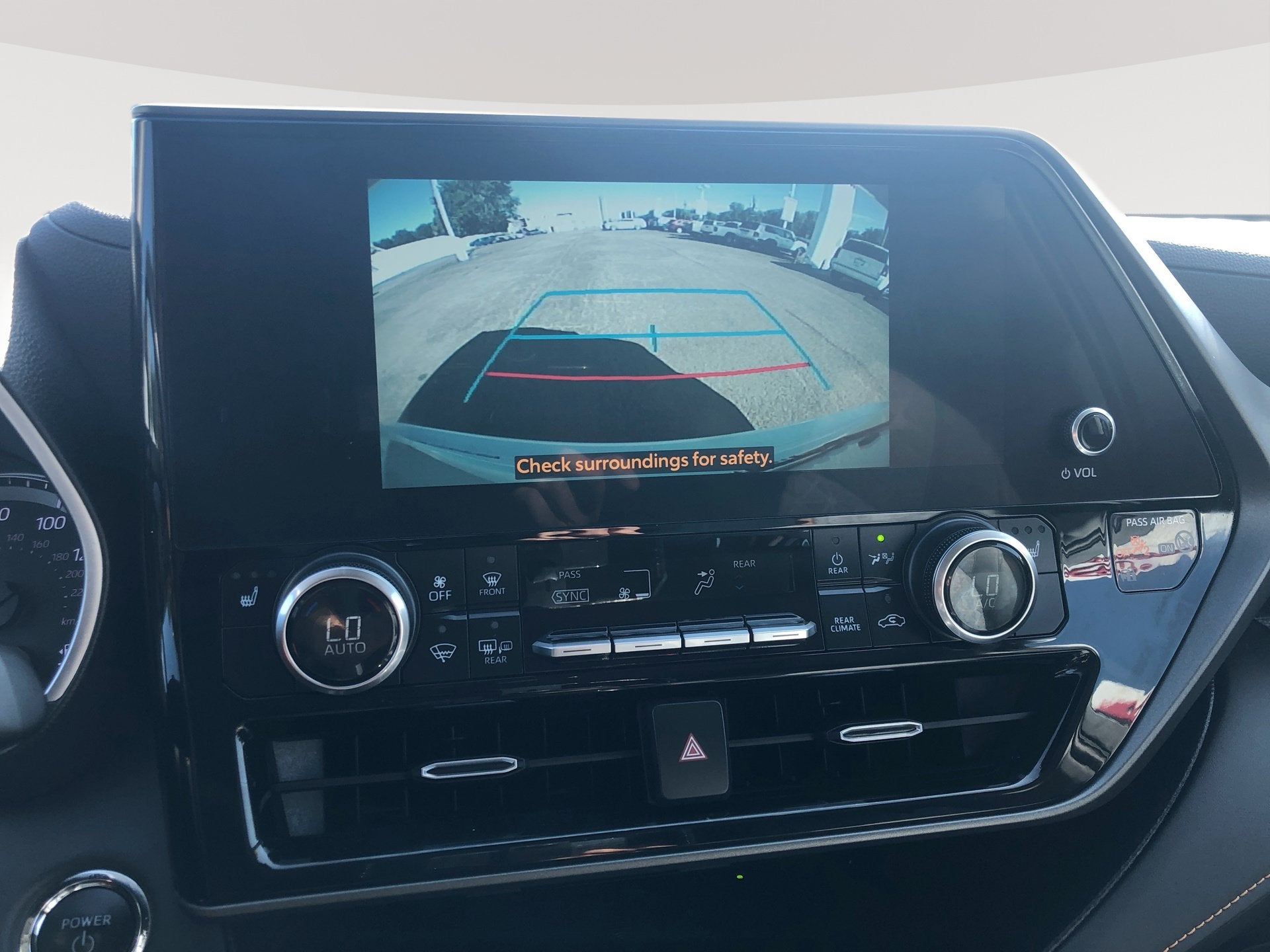 2023 Toyota Highlander Hybrid Bronze Edition