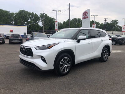 2022 Toyota Highlander XLE