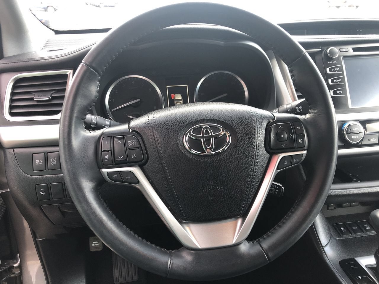 2019 Toyota Highlander SE