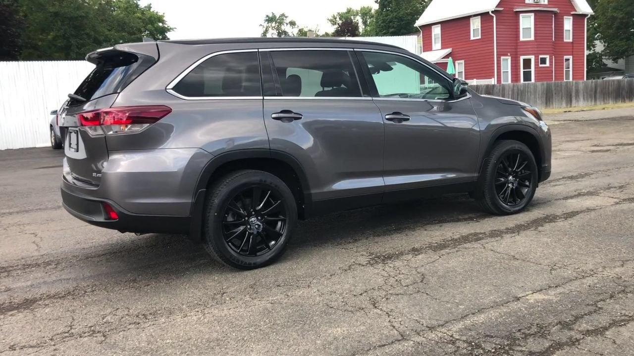2019 Toyota Highlander SE