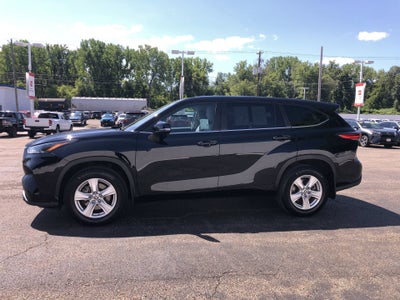 2023 Toyota Highlander LE