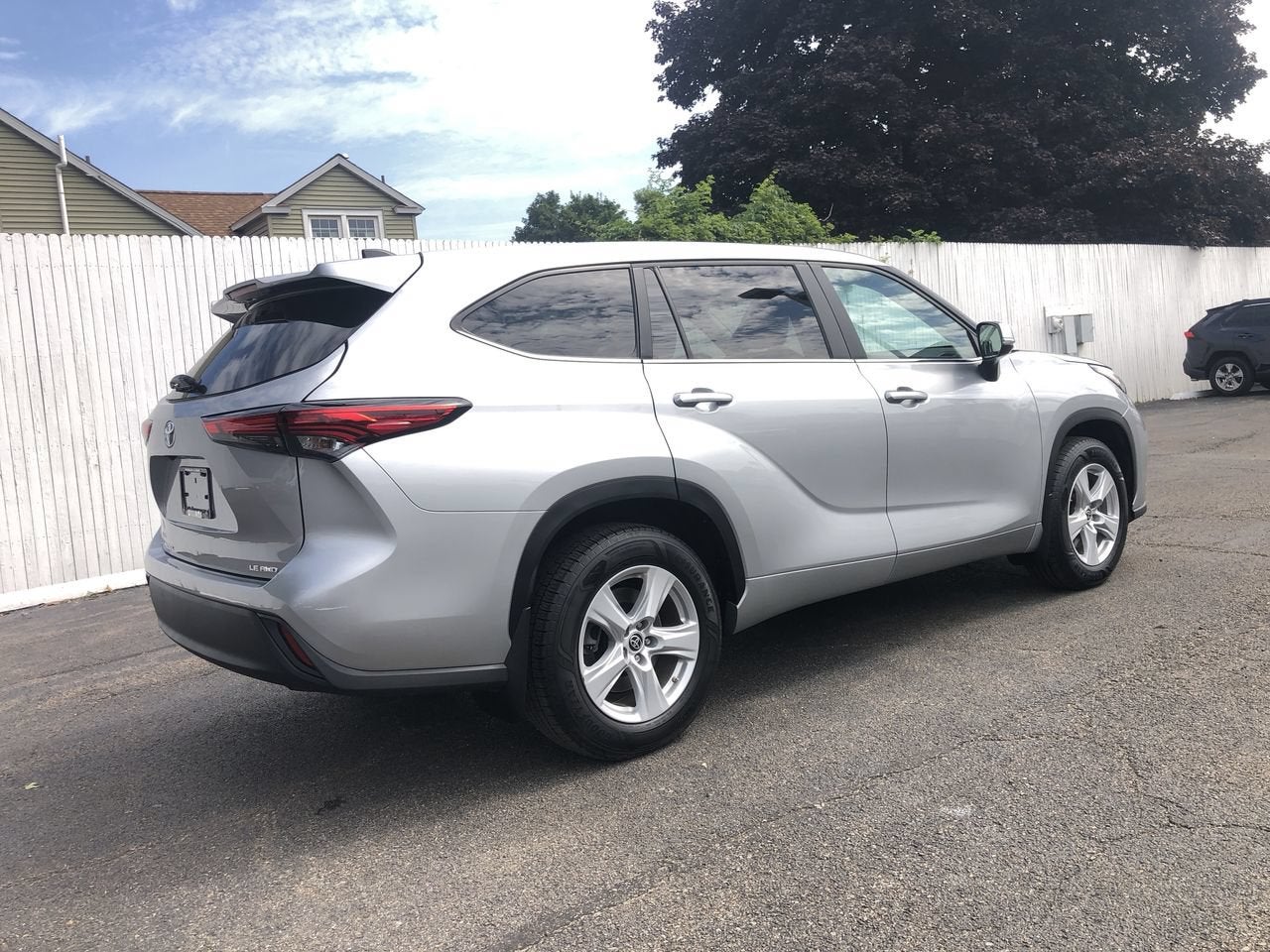 2023 Toyota Highlander LE