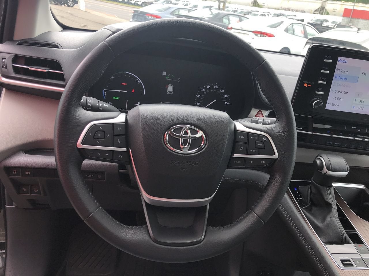 2024 Toyota Sienna XLE