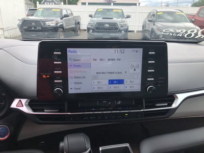 2024 Toyota Sienna XLE