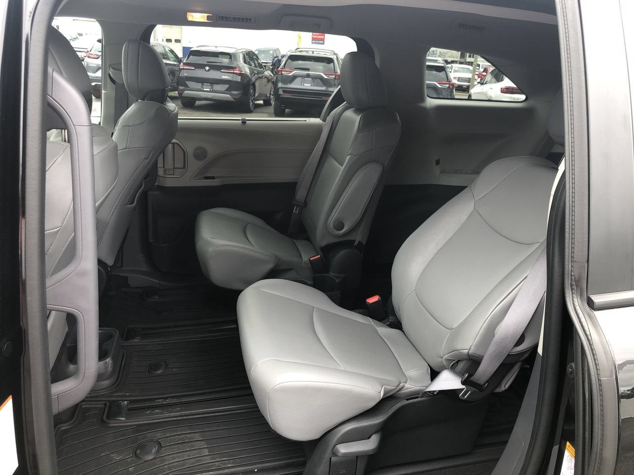 2024 Toyota Sienna XLE