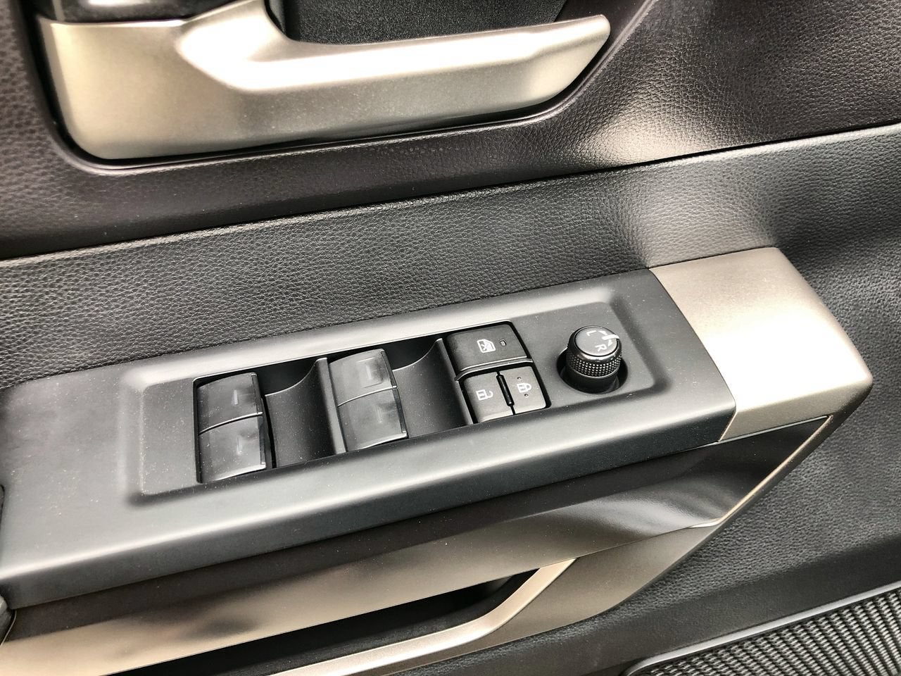 2024 Toyota Tundra 4WD SR5