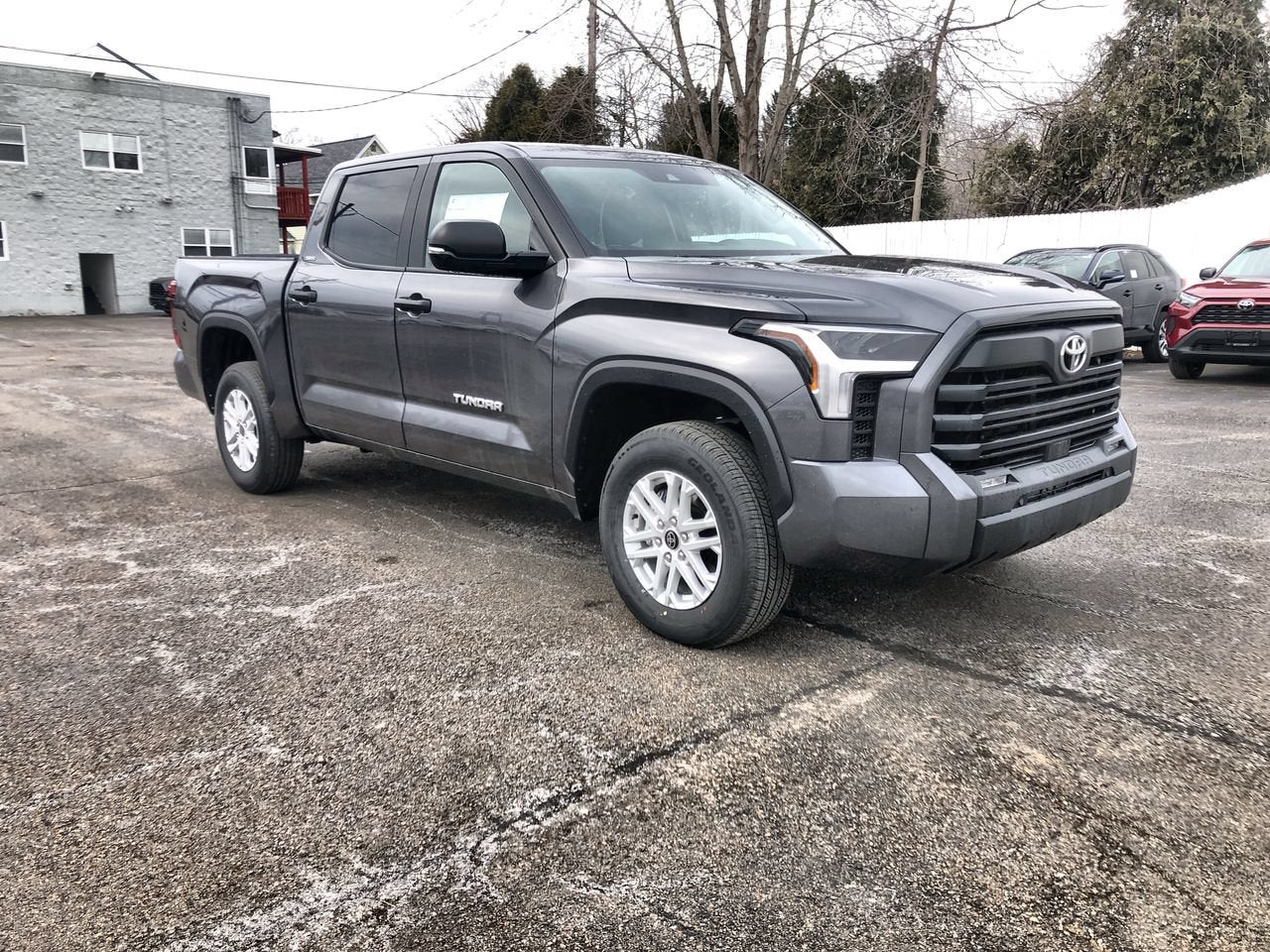 2024 Toyota Tundra 4WD SR5