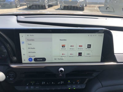 2025 Toyota Crown Signia XLE