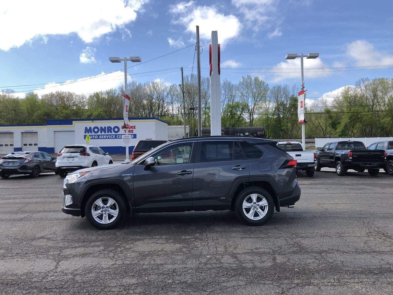 2020 Toyota RAV4 Hybrid XLE