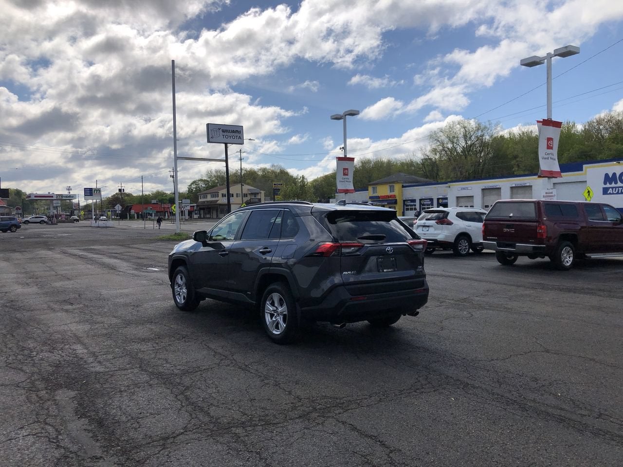 2020 Toyota RAV4 Hybrid XLE